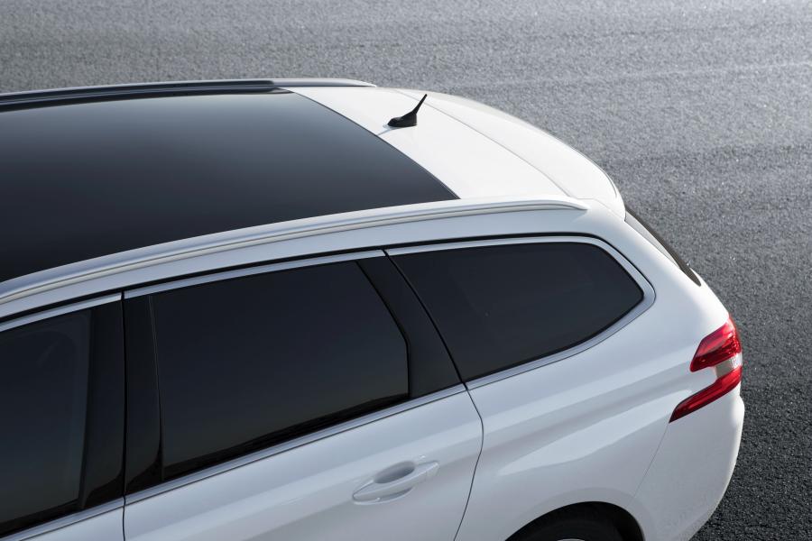 Детали экстерьера Peugeot 308 SW GT Line 2017 года  (WW) (фото 3 из 10)
